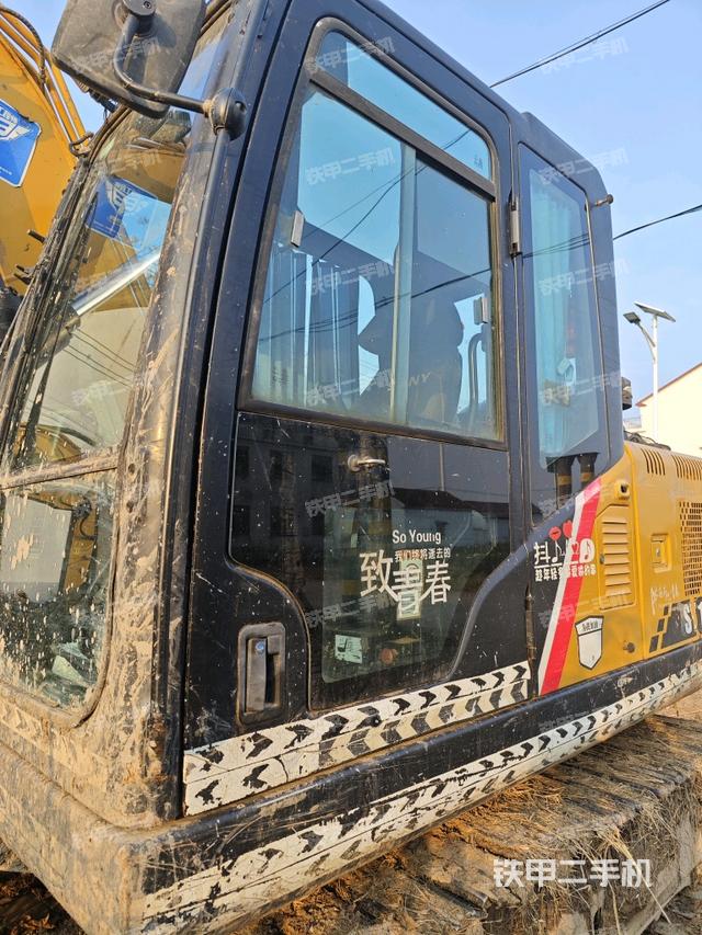 駕駛室左前45度（駕駛室部分）