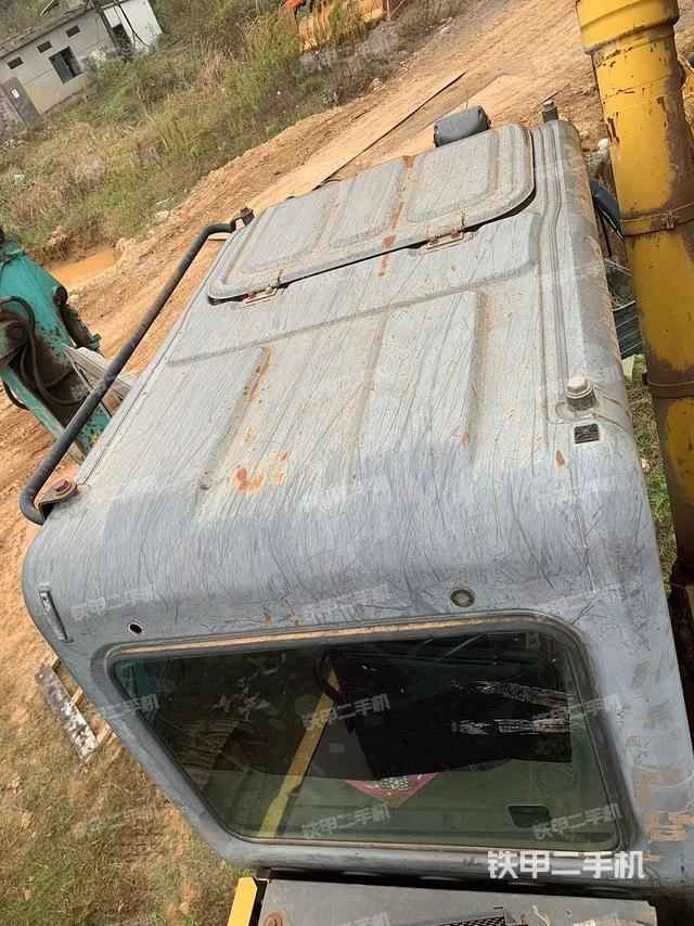 駕駛室頂部（整機(jī)外觀）