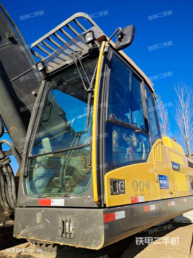 駕駛室整體（整機(jī)外觀）