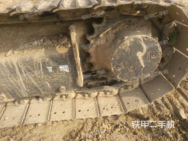 左側(cè)履帶整體?(行走機(jī)構(gòu)) 左側(cè)履帶整體?(行走機(jī)構(gòu))