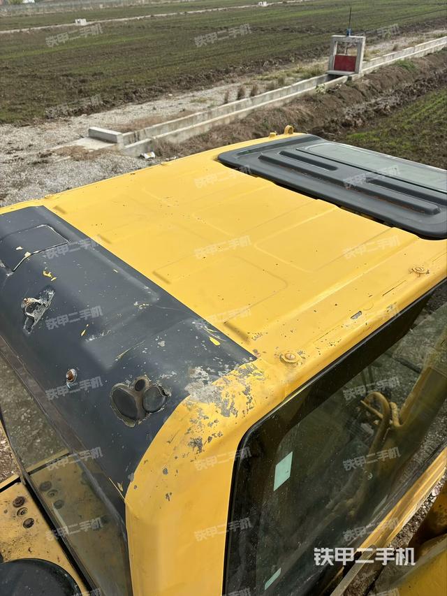 駕駛室頂部俯視（上車部件）