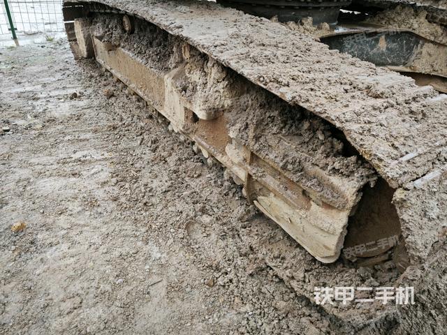 左側(cè)履帶整體?（行走機構(gòu)）