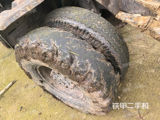 右側(cè)履帶整體?(行走機(jī)構(gòu)) 右側(cè)履帶整體?(行走機(jī)構(gòu))