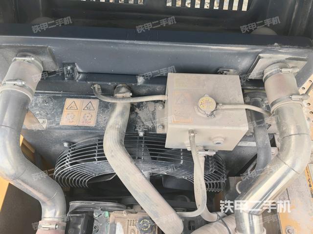 水箱+風(fēng)扇特寫(上車部件) 水箱+風(fēng)扇特寫(上車部件)