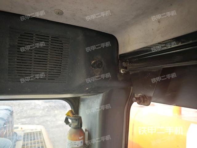 座椅左側(cè)控制臺/音響/含左手柄（駕駛室部分）