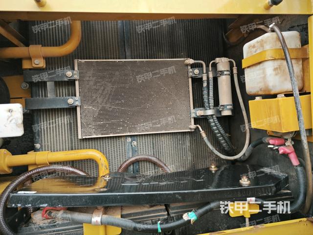 散熱器正面（大件艙室）