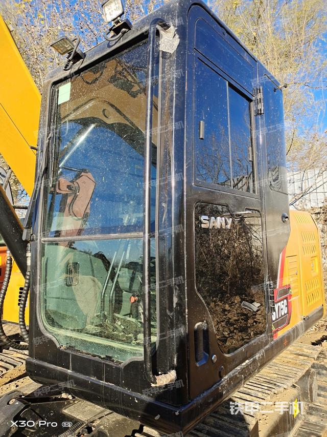 駕駛室整體（整機外觀）