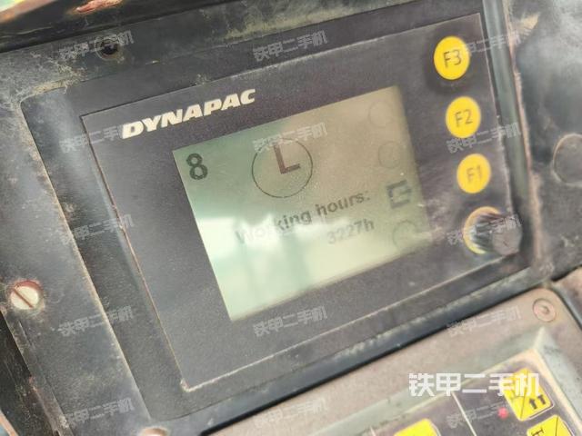 駕駛室操作臺（設(shè)備外觀及核心部件）