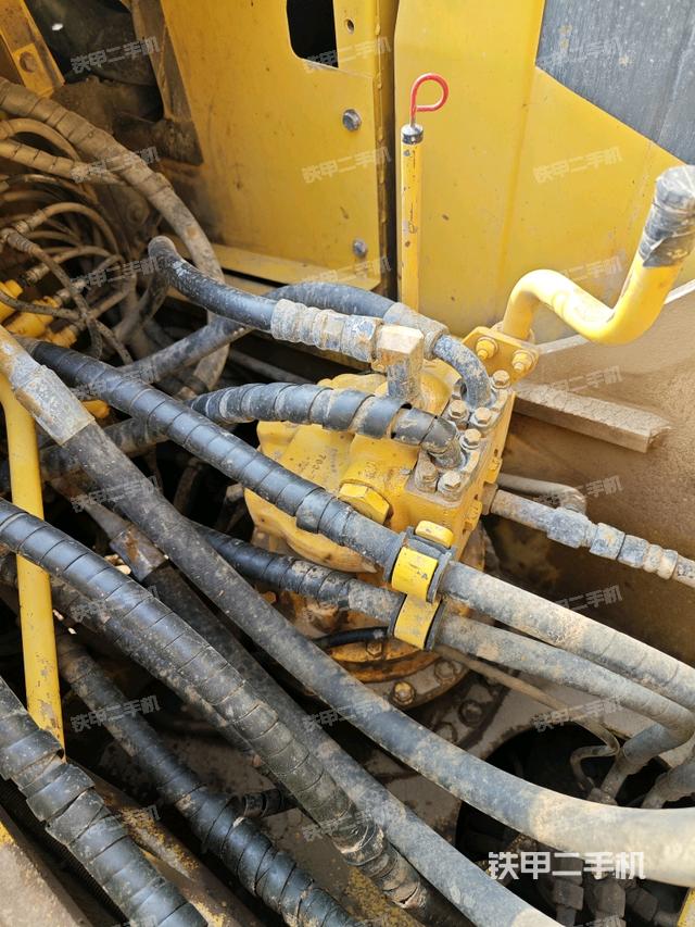 回轉(zhuǎn)馬達（上車部件）