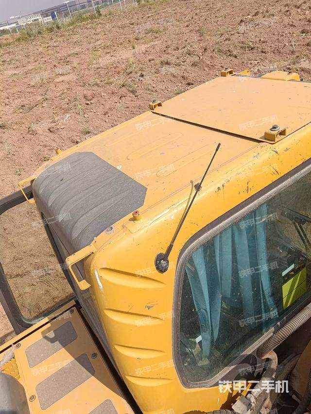 駕駛室頂部（整機(jī)外觀）