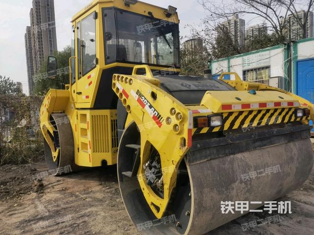 整機(jī)左側(cè)(設(shè)備外觀及核心部件) 整機(jī)左側(cè)(設(shè)備外觀及核心部件)