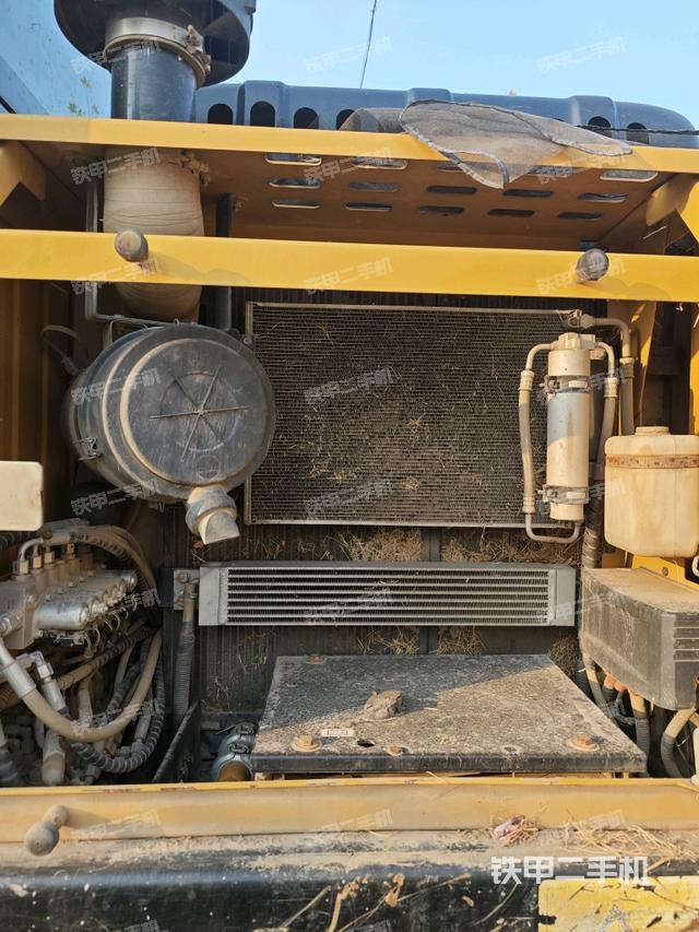 散熱器正面（大件艙室）