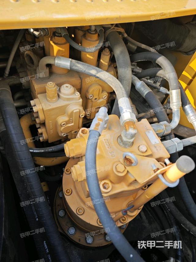 回轉(zhuǎn)馬達（上車部件）