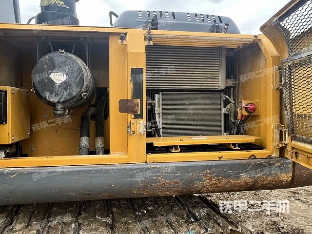 散熱器正面（大件艙室）