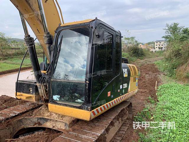 卡特彼勒320D2液壓挖掘機(jī)