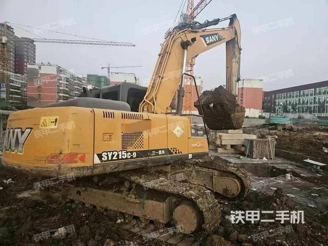 整機右后45°(整機外觀) 整機右后45°(整機外觀)