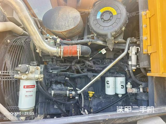 發(fā)動機右側(cè)（整機外觀及大件）