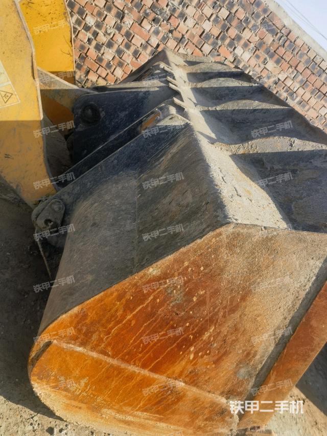 工作裝置整體(整機外觀及大件) 工作裝置整體(整機外觀及大件)