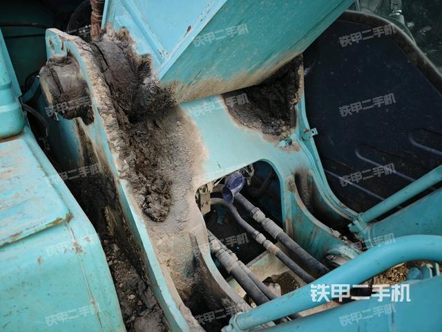 大臂根部?斜視(工作和回轉(zhuǎn)裝置) 大臂根部?斜視(工作和回轉(zhuǎn)裝置)