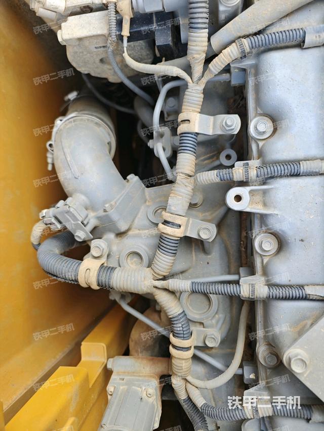 氣門室蓋螺絲特寫（上車部件）