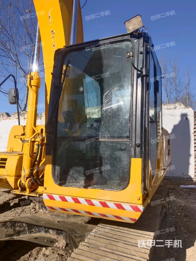 駕駛室整體（整機(jī)外觀）