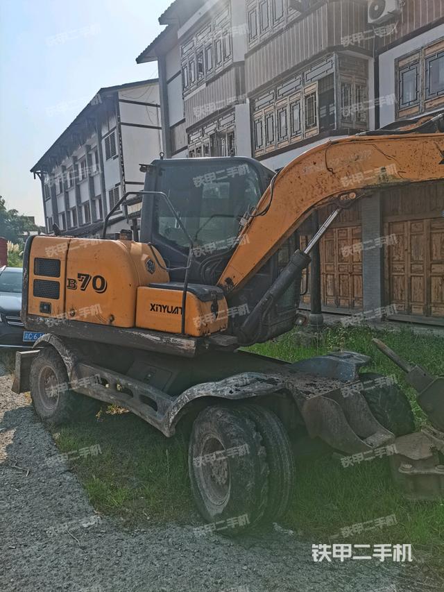 右后45(整機(jī)外觀) 右后45(整機(jī)外觀)