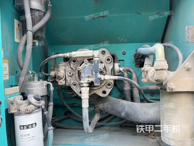 散熱器正面(大件艙室) 散熱器正面(大件艙室)