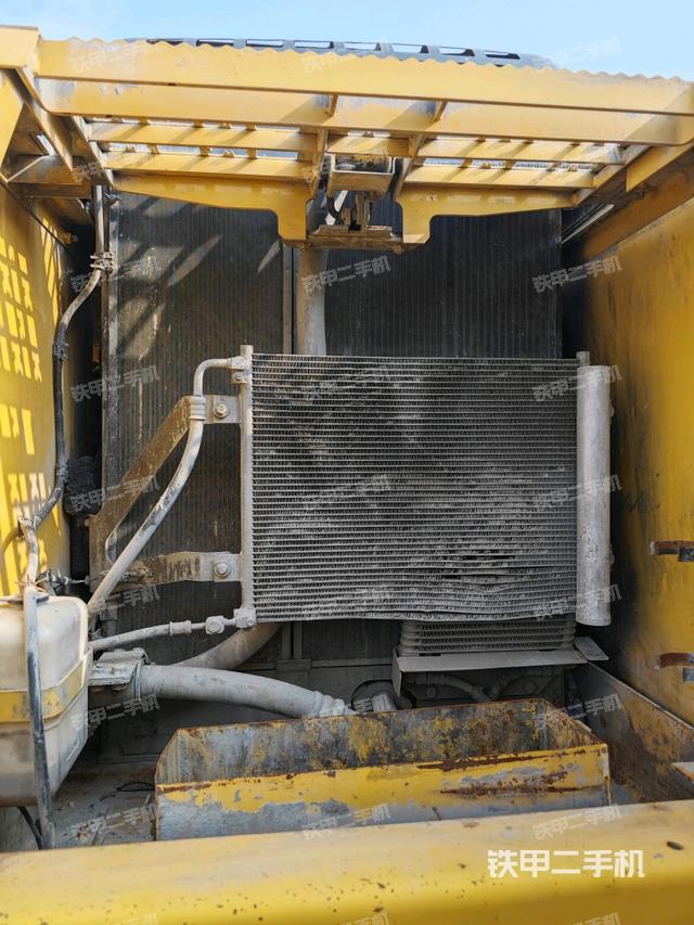 散熱器正面（大件艙室）