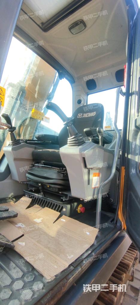 駕駛室整體(整機外觀) 駕駛室整體(整機外觀)