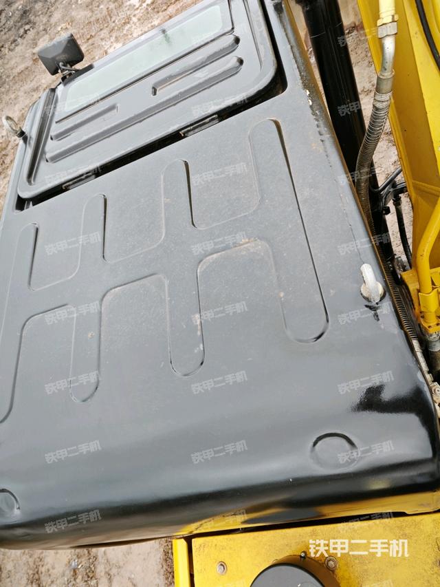 駕駛室頂部俯視（上車部件）