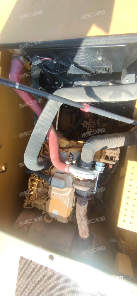 發(fā)動機整體俯視(整機外觀) 發(fā)動機整體俯視(整機外觀)