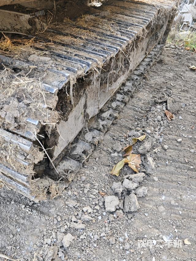 左側履帶整體?（行走機構）