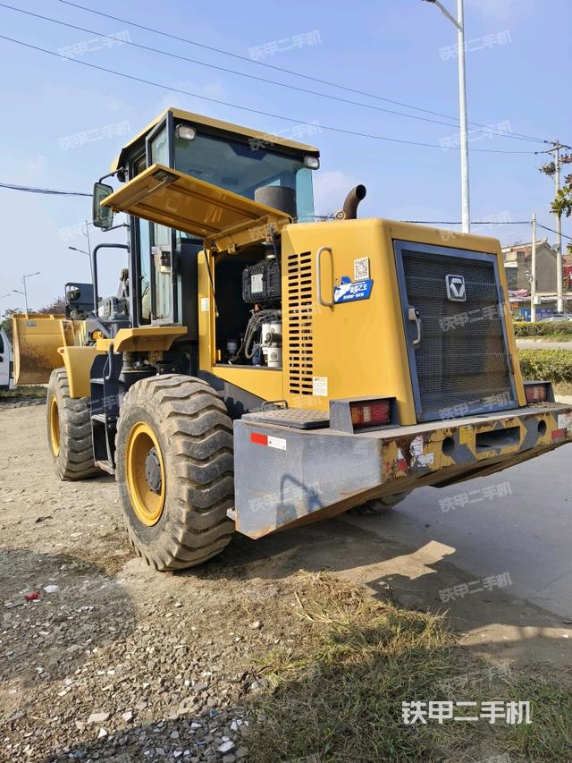 右前45°（整機外觀）