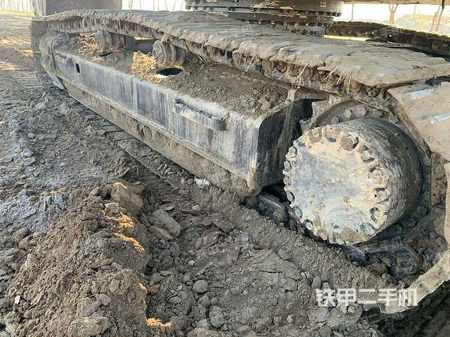 單側(cè)履帶整體（整機(jī)外觀）