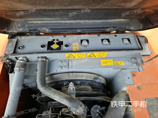 水箱+風(fēng)扇特寫(上車部件) 水箱+風(fēng)扇特寫(上車部件)