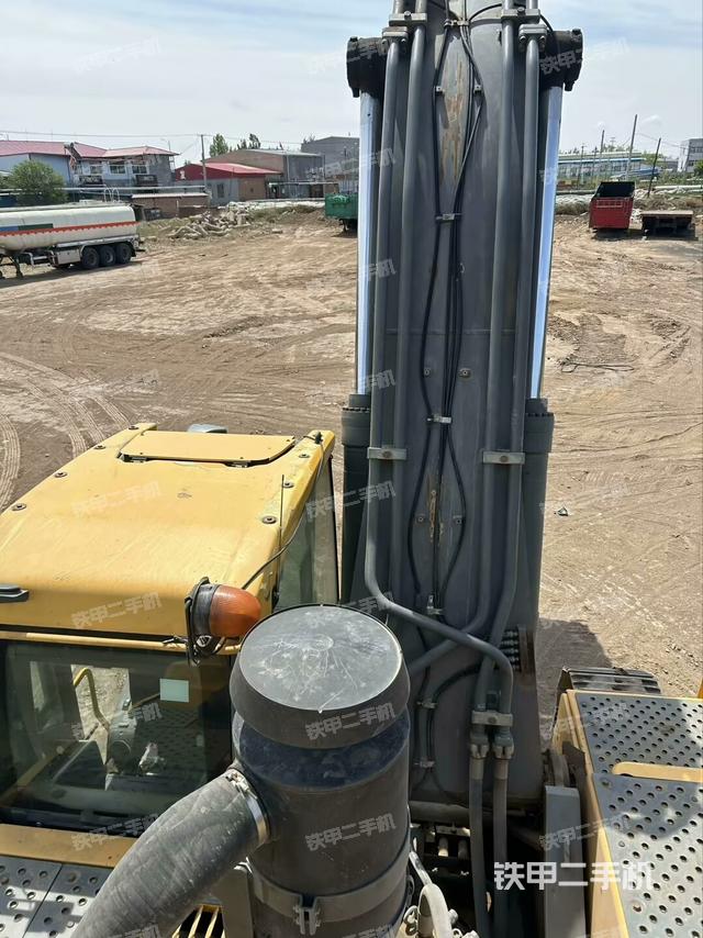 駕駛室頂部（整機(jī)外觀）