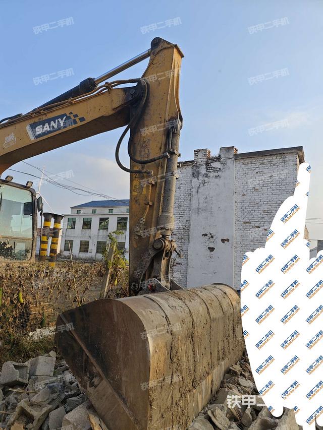 小臂整體右前（工作和回轉裝置）