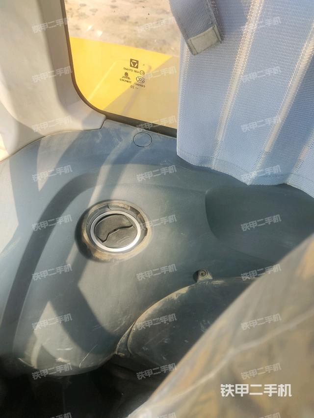 后窗玻璃角標(biāo)(駕駛室部分) 后窗玻璃角標(biāo)(駕駛室部分)