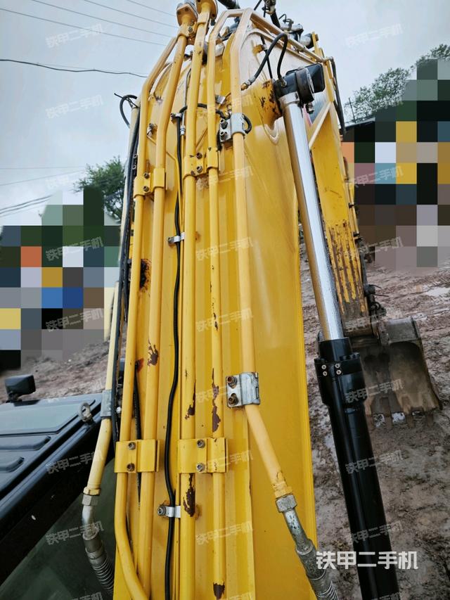 大臂背部俯視（工作和回轉(zhuǎn)裝置）