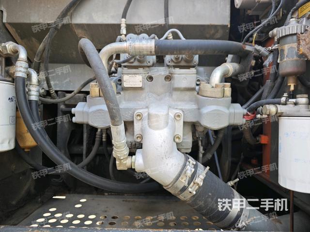 液壓泵斜45?左(大件艙室) 液壓泵斜45?左(大件艙室)