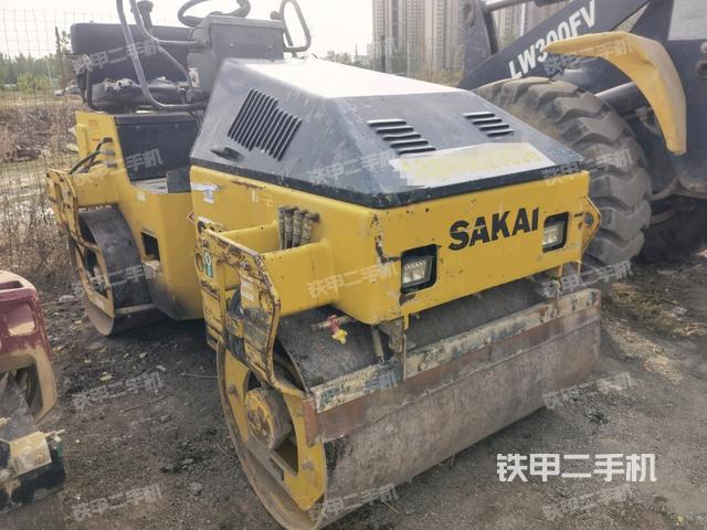 整機左側(cè)(設備外觀及核心部件) 整機左側(cè)(設備外觀及核心部件)