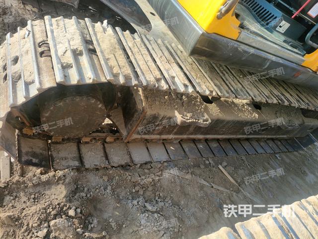 單側(cè)履帶整體（整機(jī)外觀）