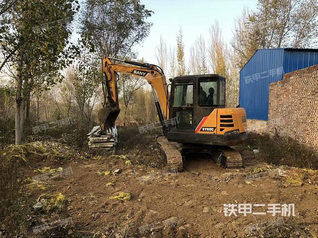 駕駛室整體（整機外觀）