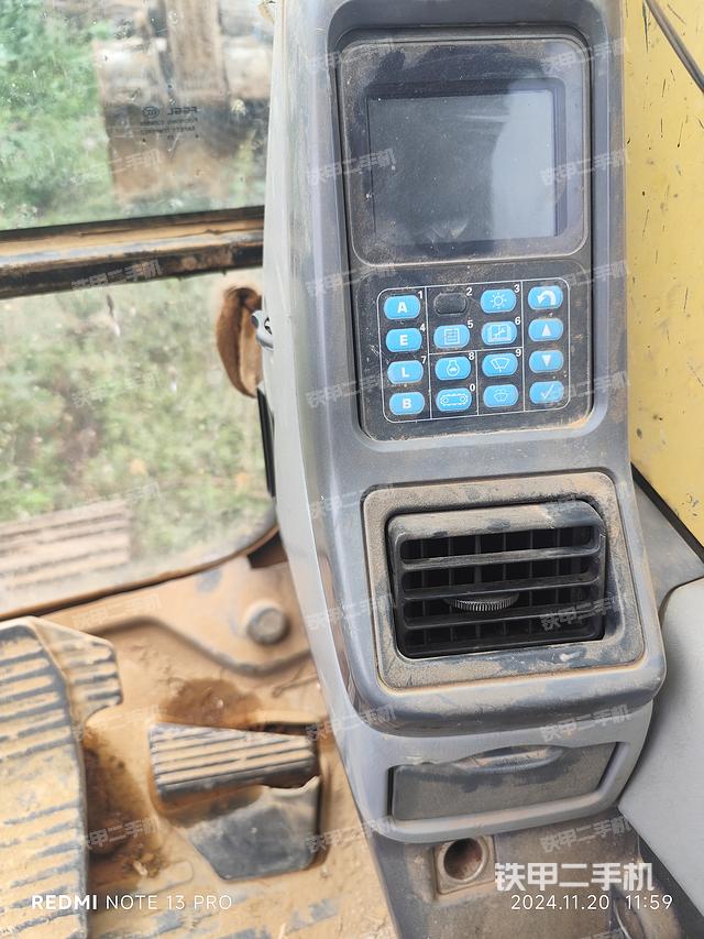 駕駛室整體（整機外觀）