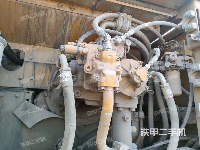 液壓泵斜45?右（大件艙室）