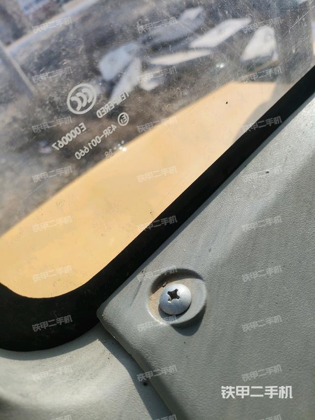 后窗玻璃角標(biāo)（駕駛室部分）