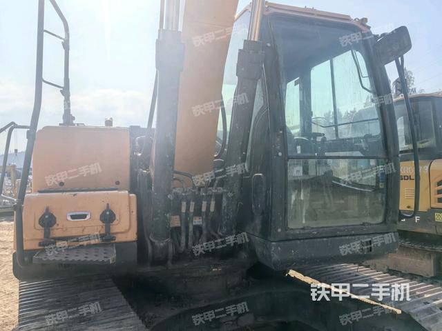 大臂油缸整體?豎拍（工作和回轉(zhuǎn)裝置）