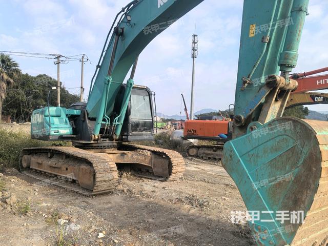 右前45(整機(jī)外觀) 右前45(整機(jī)外觀)