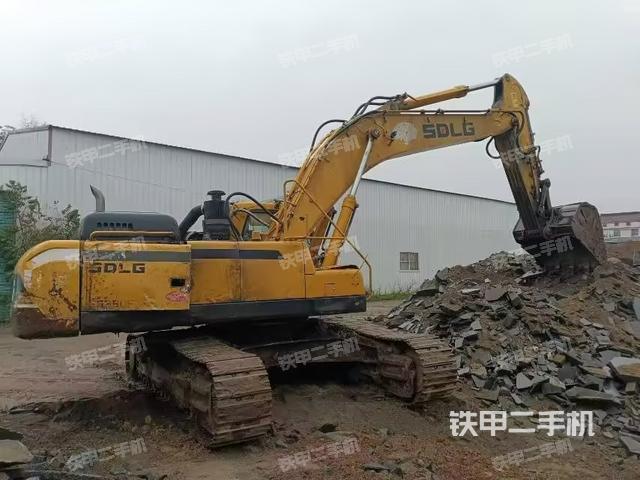 整機(jī)右后45°(整機(jī)外觀) 整機(jī)右后45°(整機(jī)外觀)