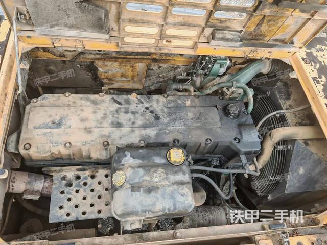 發(fā)動(dòng)機(jī)室(上車部件) 發(fā)動(dòng)機(jī)室(上車部件)